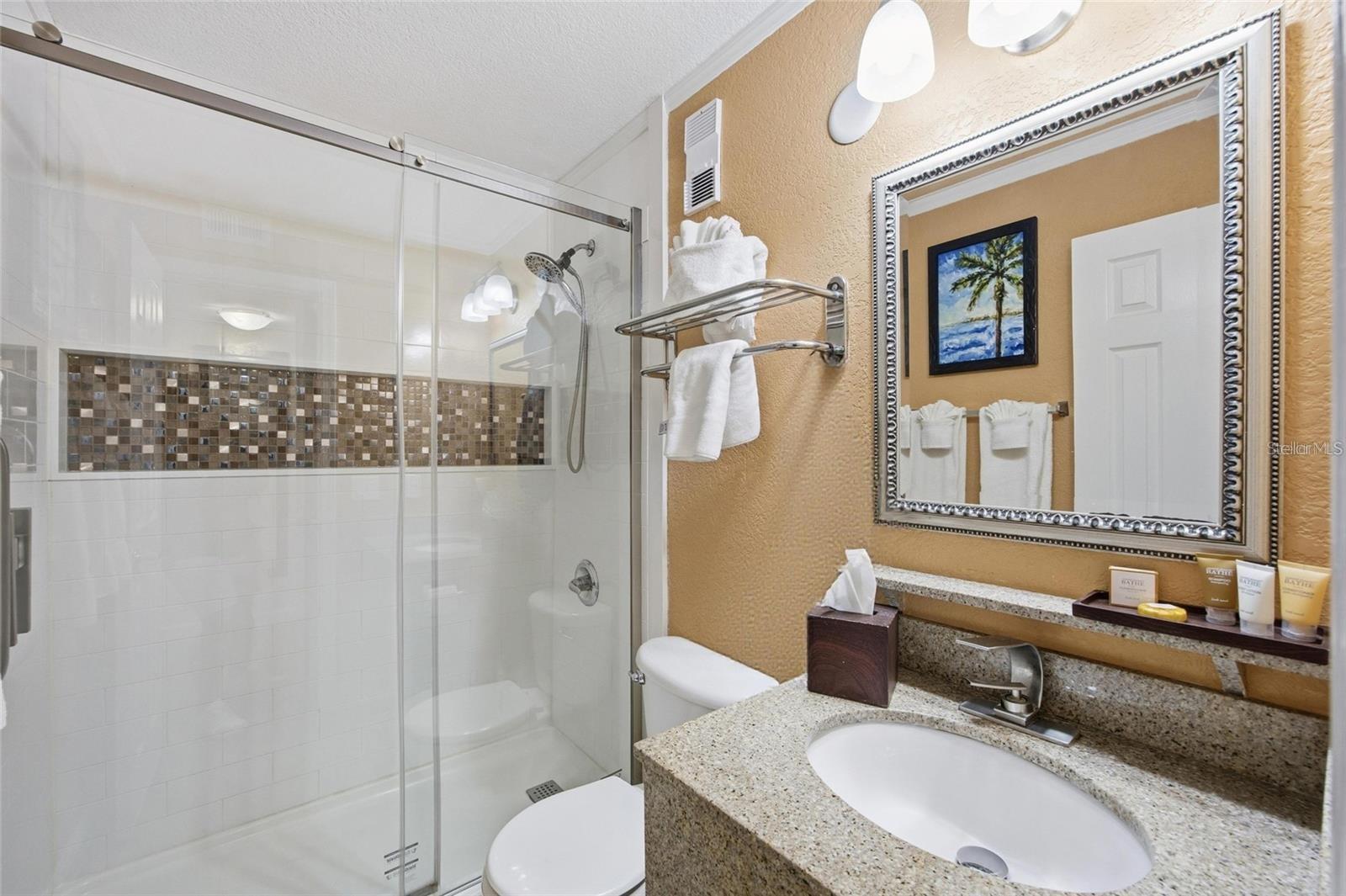 2506 N ROCKY POINT DR #315 — photo 8