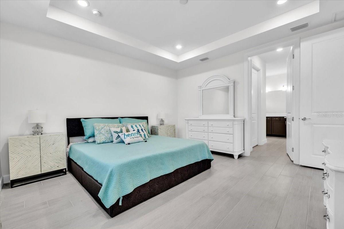 7538 SUMMERLAND CV — photo 17