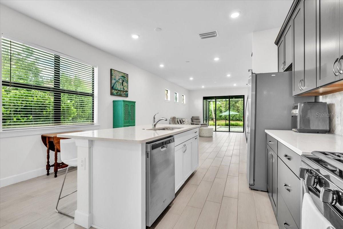 7538 SUMMERLAND CV — photo 14