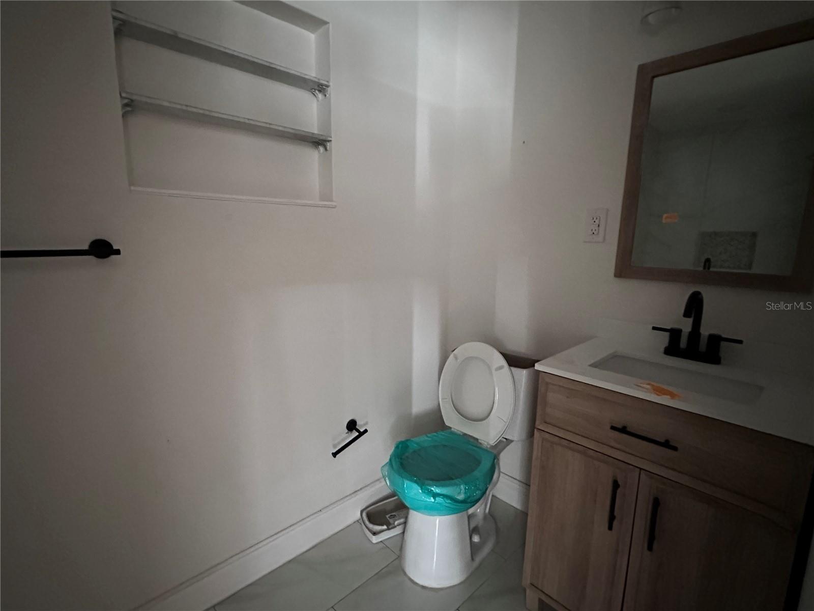 503 BROXBURN AVE — photo 11