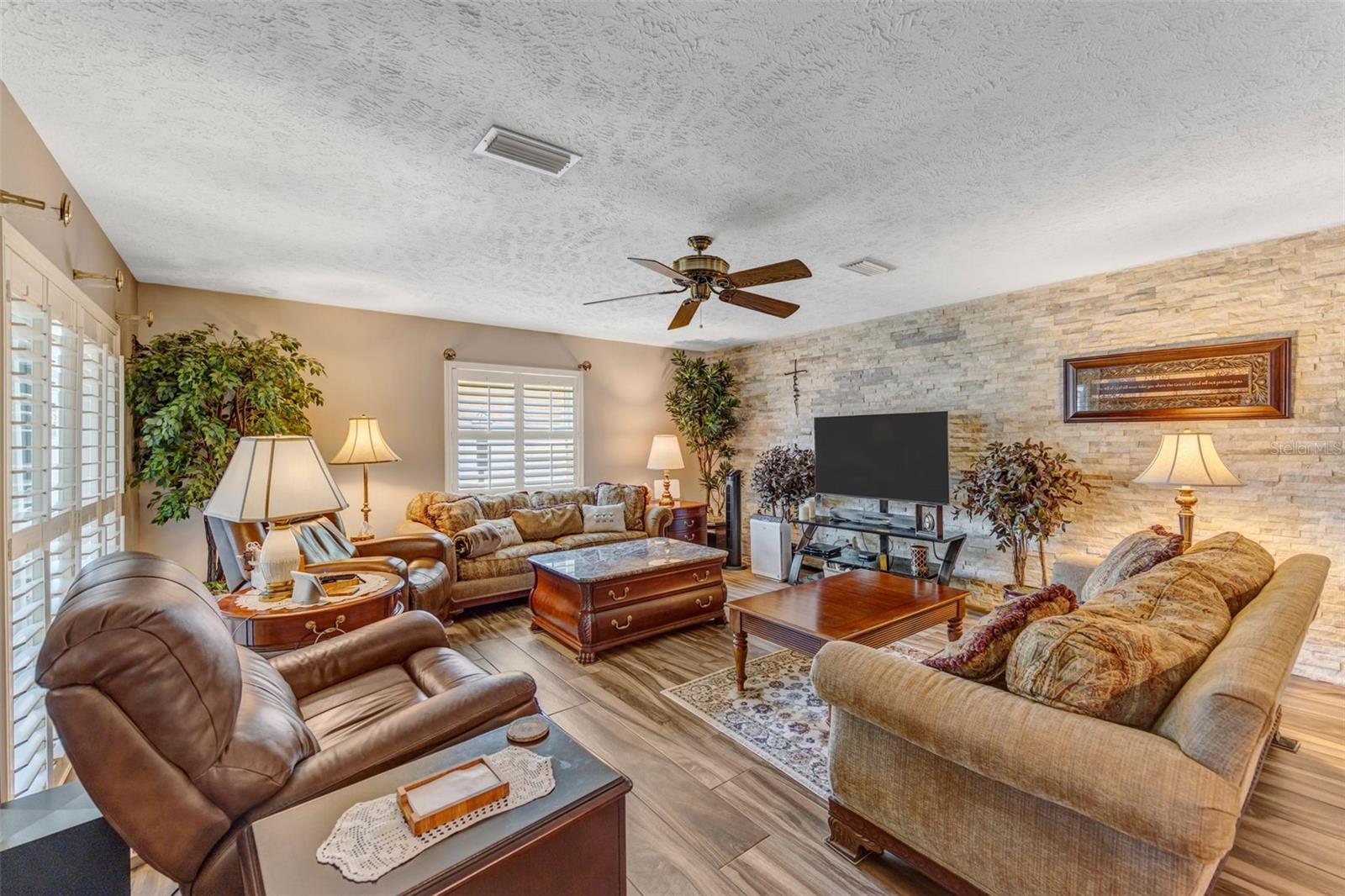 4001 HIGHGATE DR — photo 11