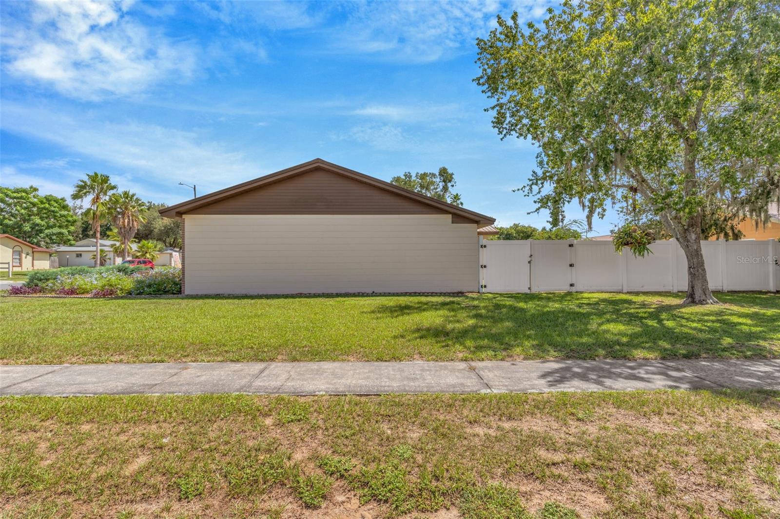 4001 HIGHGATE DR — photo 35