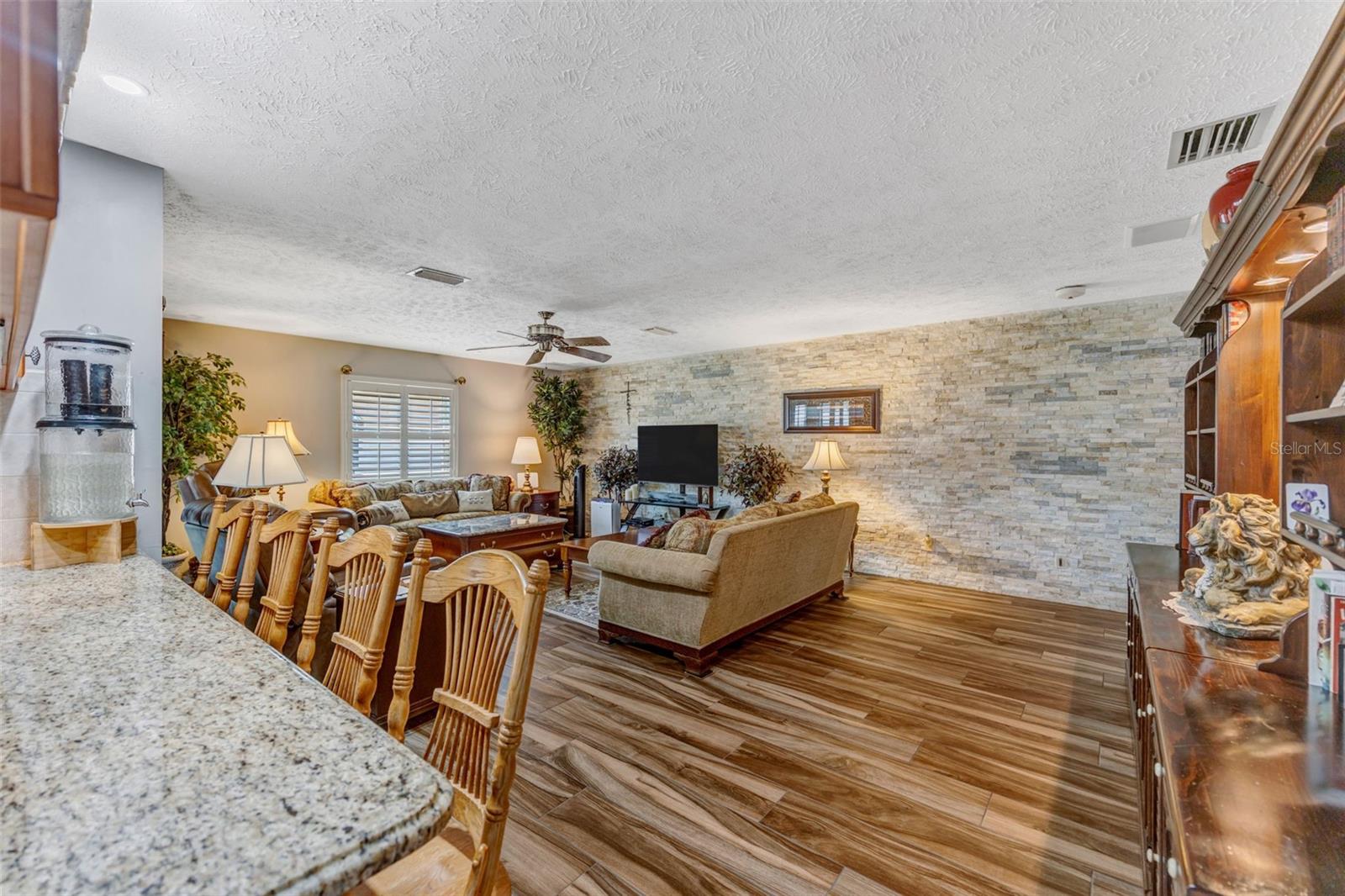 4001 HIGHGATE DR — photo 9