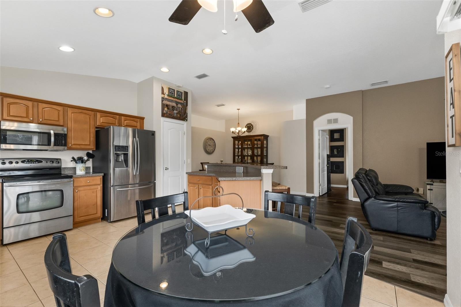 1578 SCARLETT AVE — photo 17