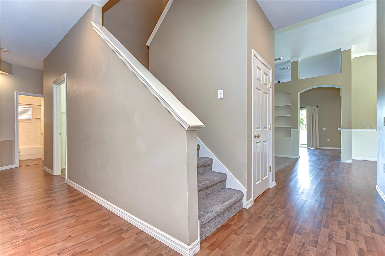6716 BLUFF MEADOW CT — photo 40