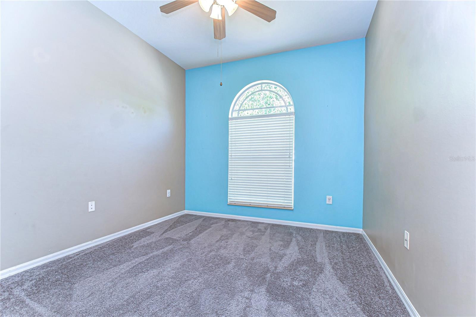 6716 BLUFF MEADOW CT — photo 35