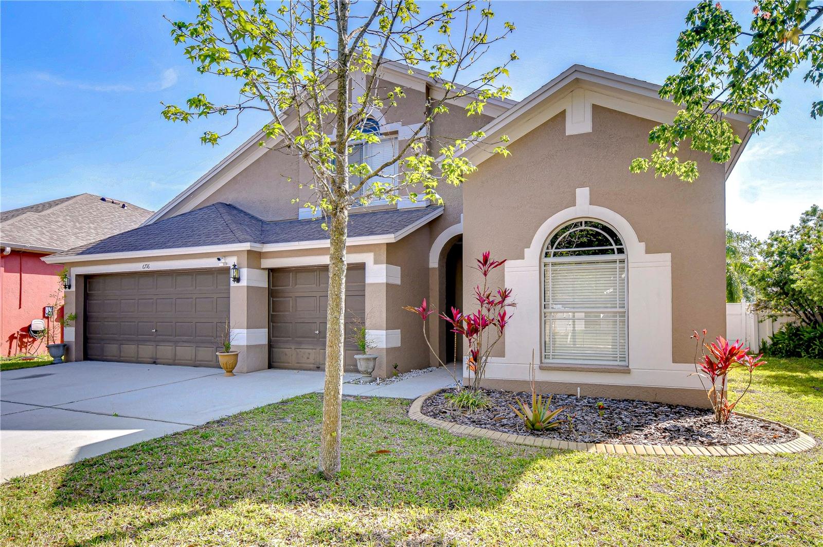 6716 BLUFF MEADOW CT — photo 2
