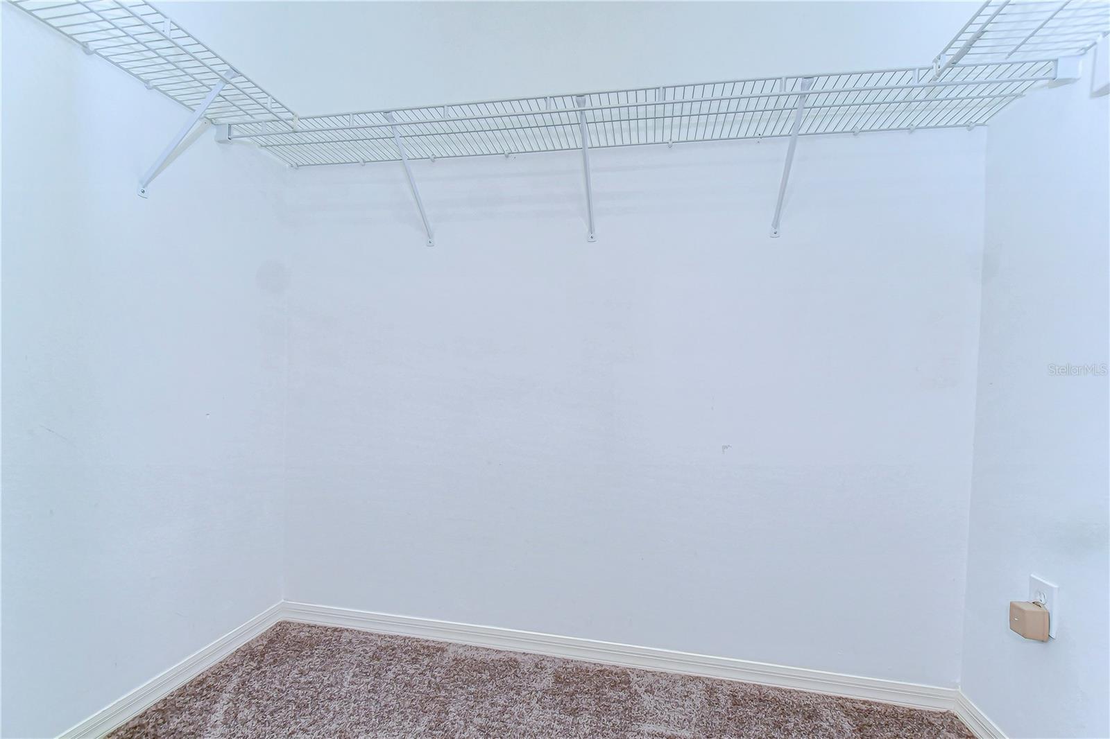 6716 BLUFF MEADOW CT — photo 34