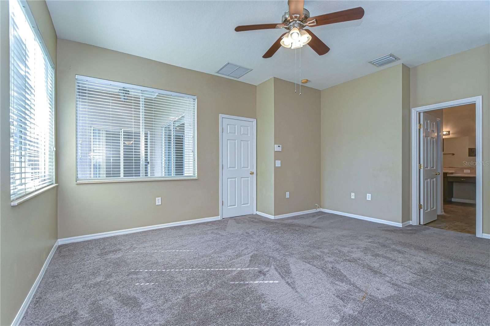 6716 BLUFF MEADOW CT — photo 29