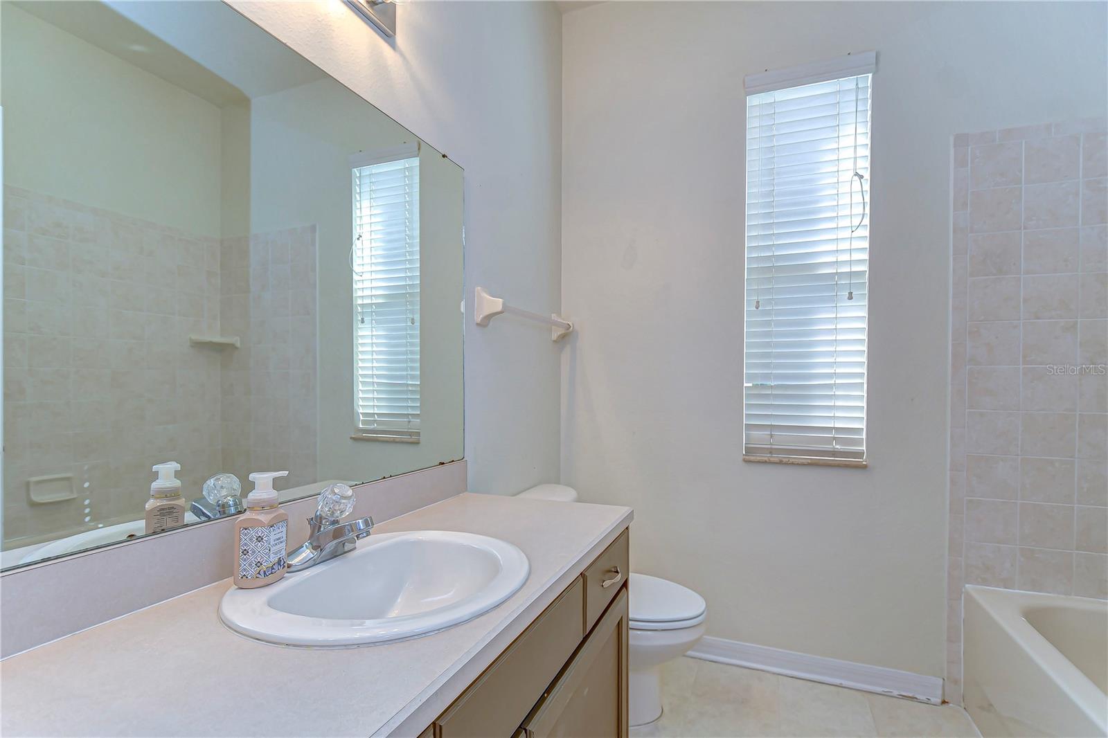 6716 BLUFF MEADOW CT — photo 38