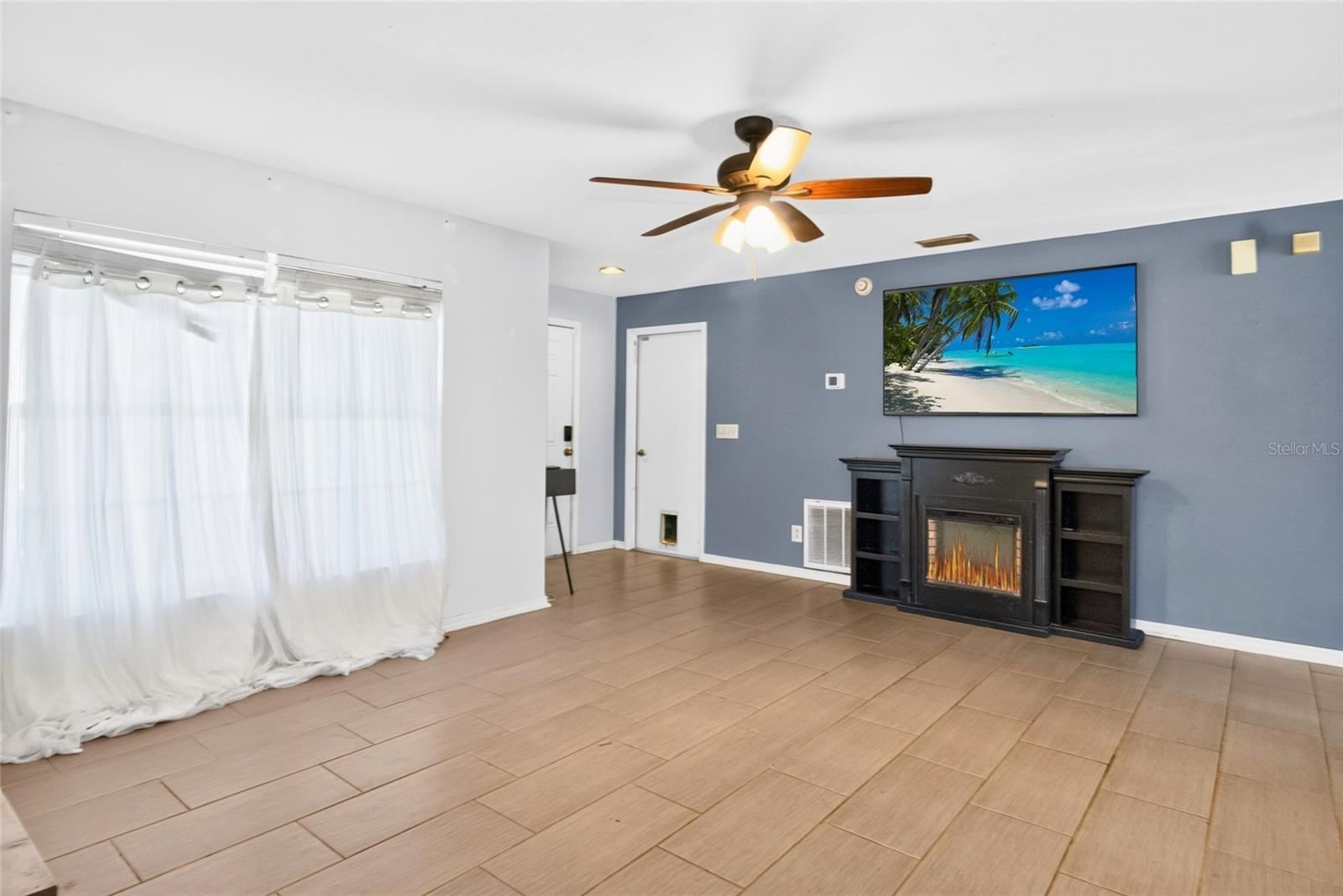 518 SUMMER SAILS DR — photo 7