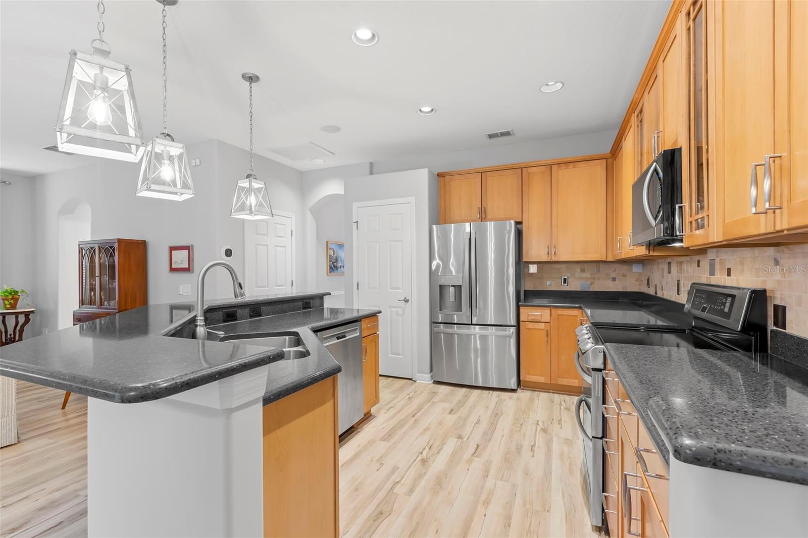 11201 GREEN PARK CIR — photo 8