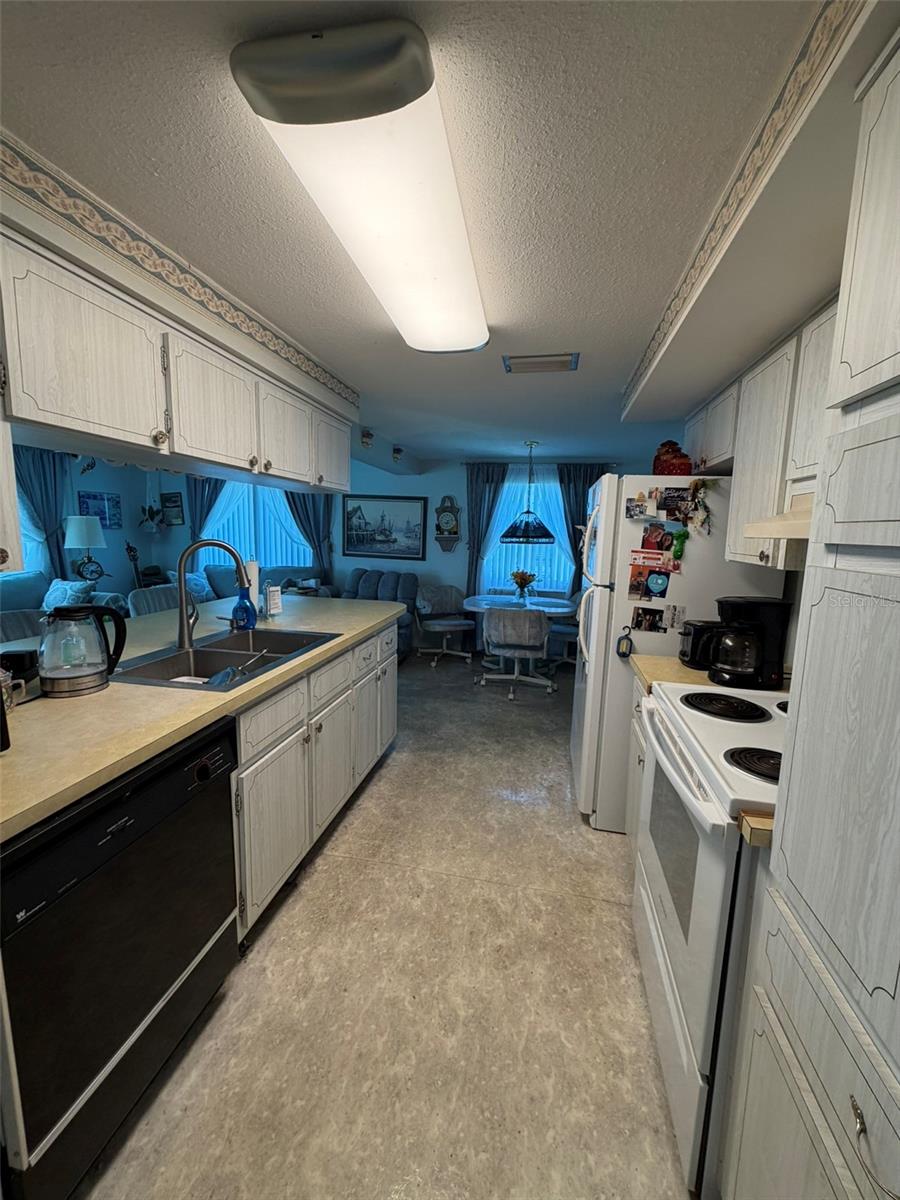 1332 FLOTILLA DR — photo 11