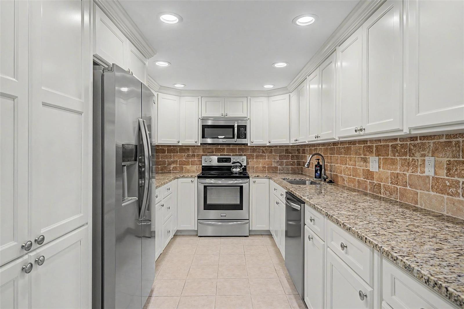 2700 BAYSHORE BLVD #11202 — photo 4
