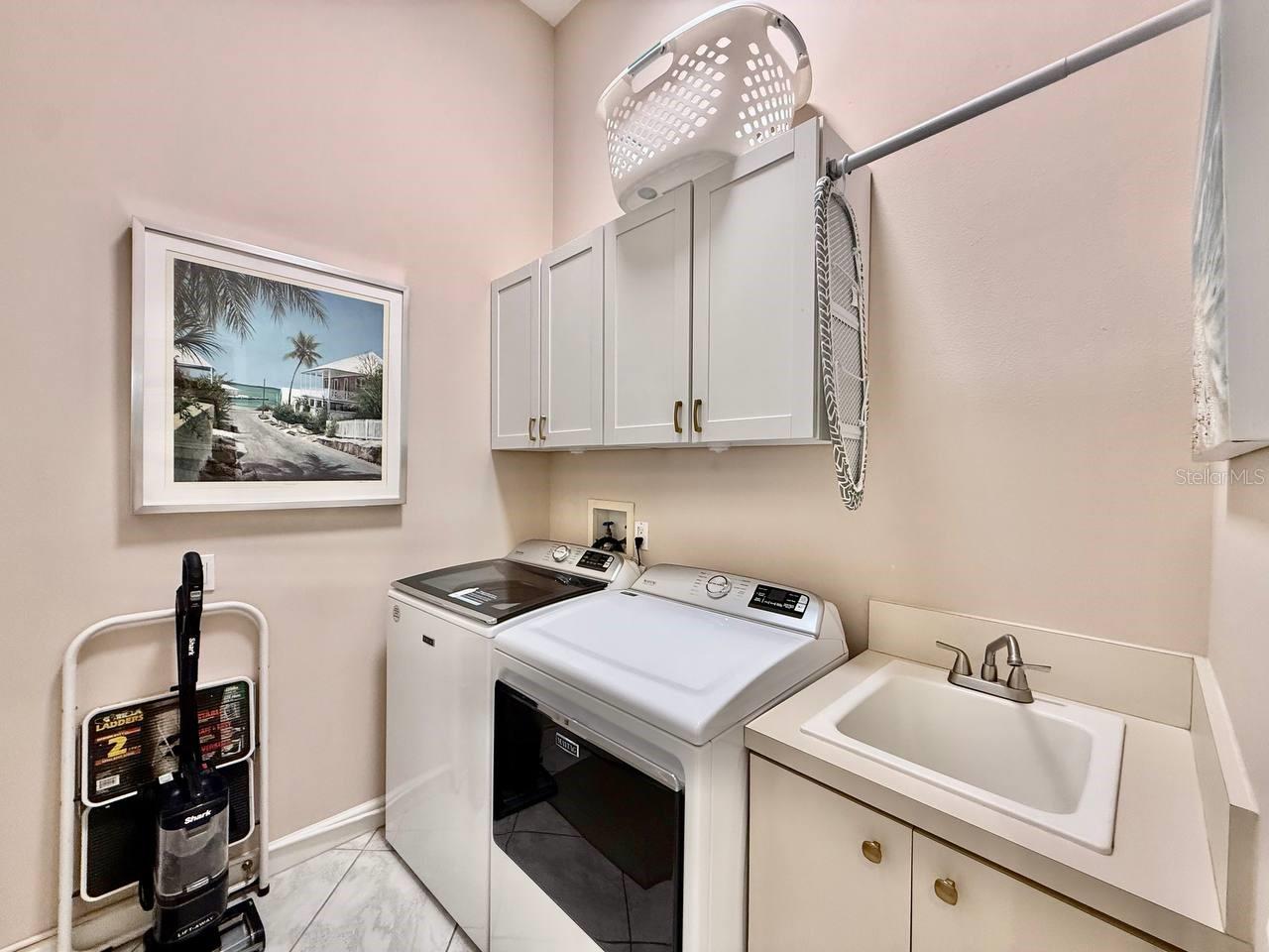 1605 SAND KEY ESTATES CT — photo 42
