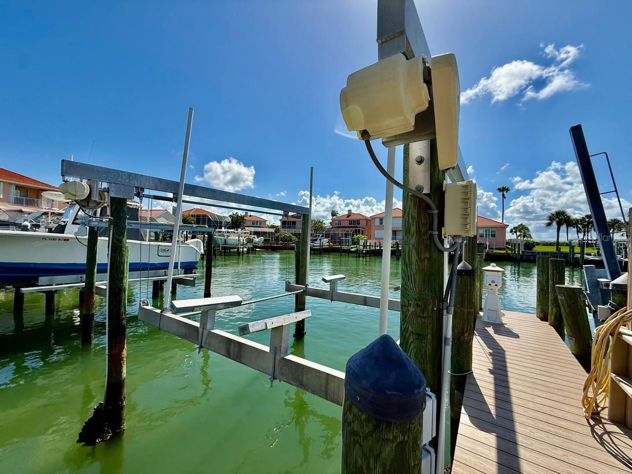 1605 SAND KEY ESTATES CT — photo 58