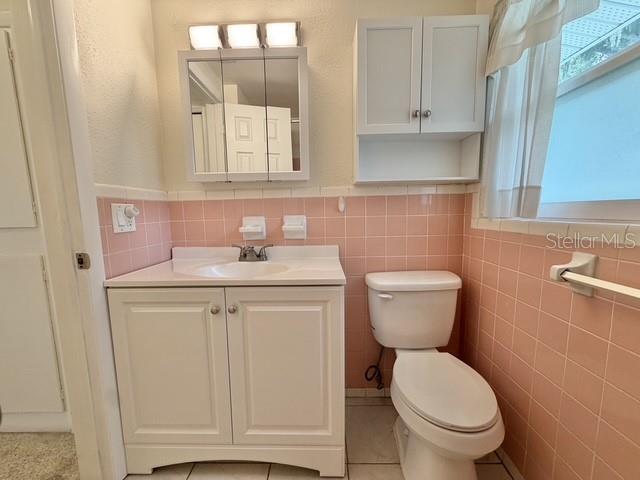 635 1ST AVE N — photo 14