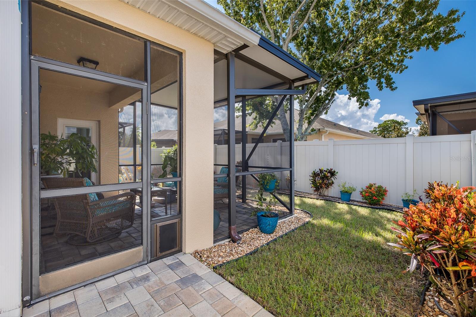 2220 PARROT FISH DR — photo 38