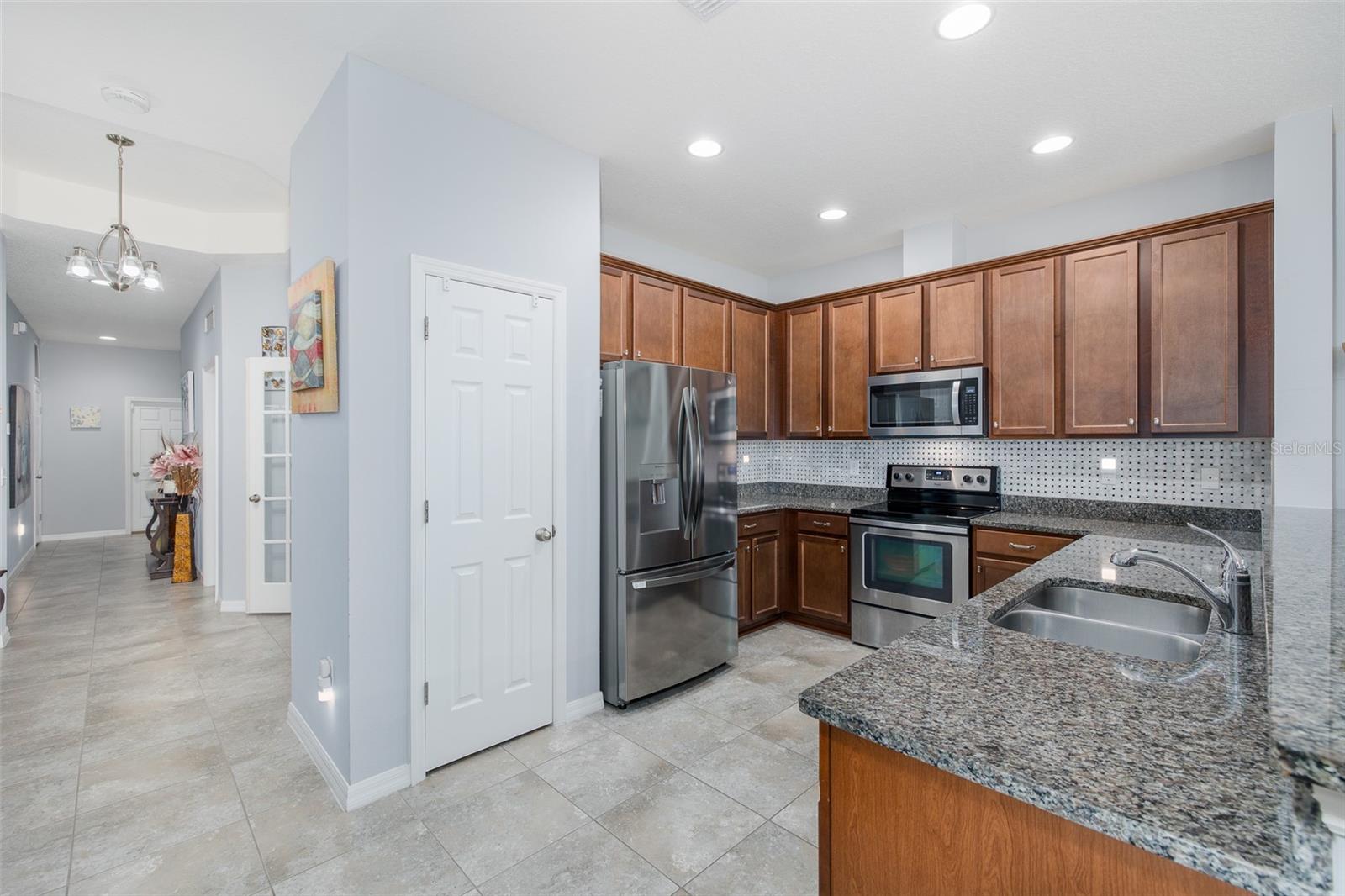 2220 PARROT FISH DR — photo 7