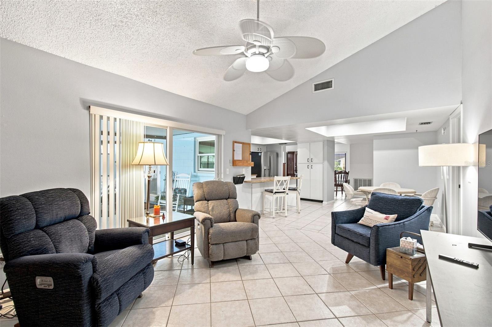3721 SAND PEBBLE DR — photo 22