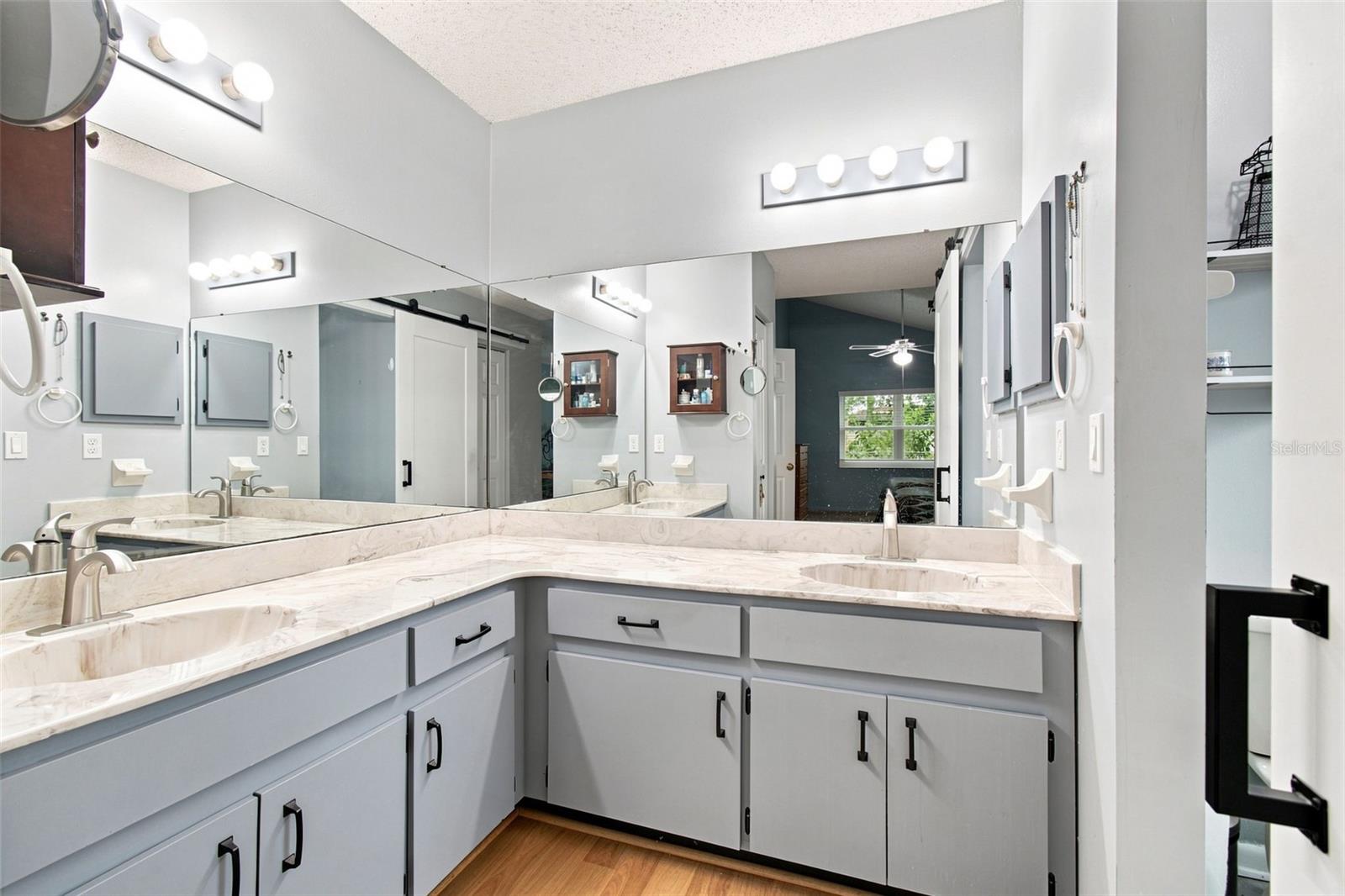 3721 SAND PEBBLE DR — photo 31