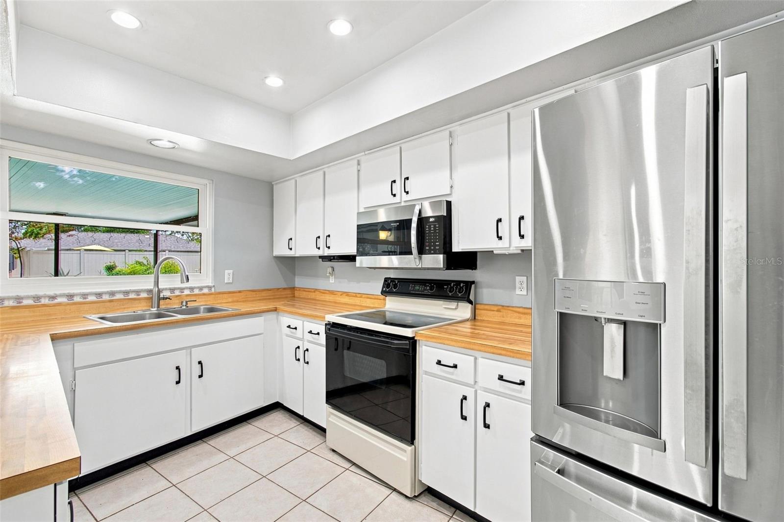 3721 SAND PEBBLE DR — photo 11