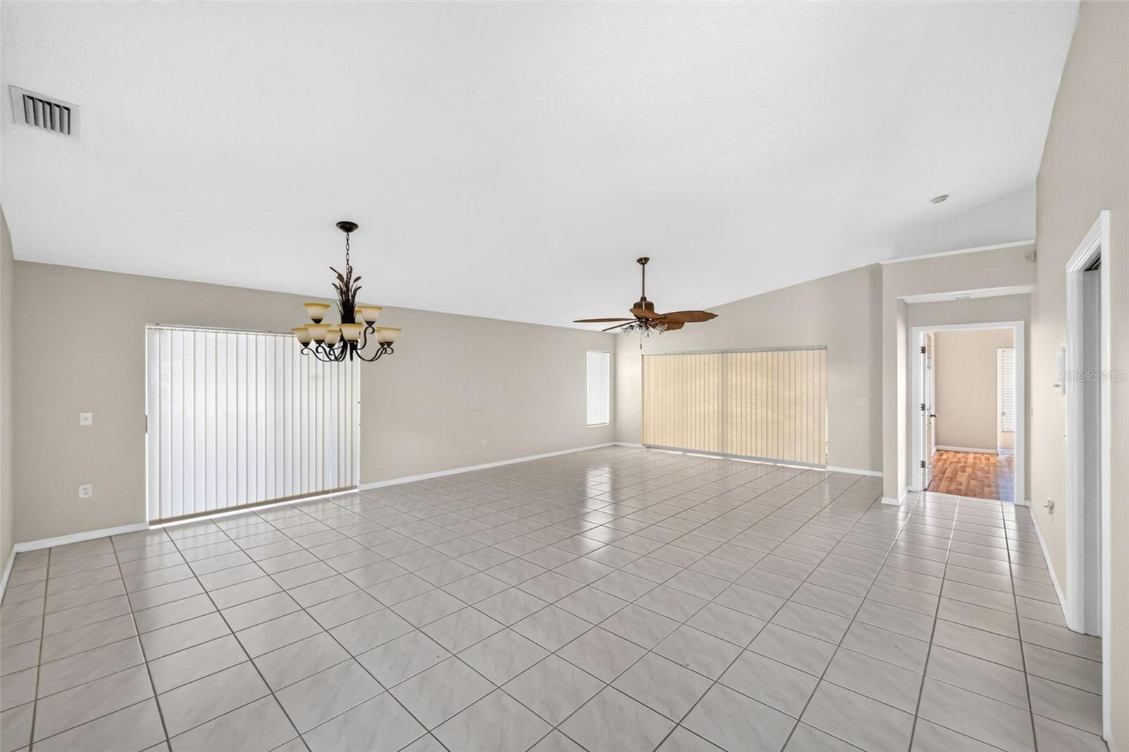 718 BRIGHTSIDE CRESCENT DR #10 — photo 9