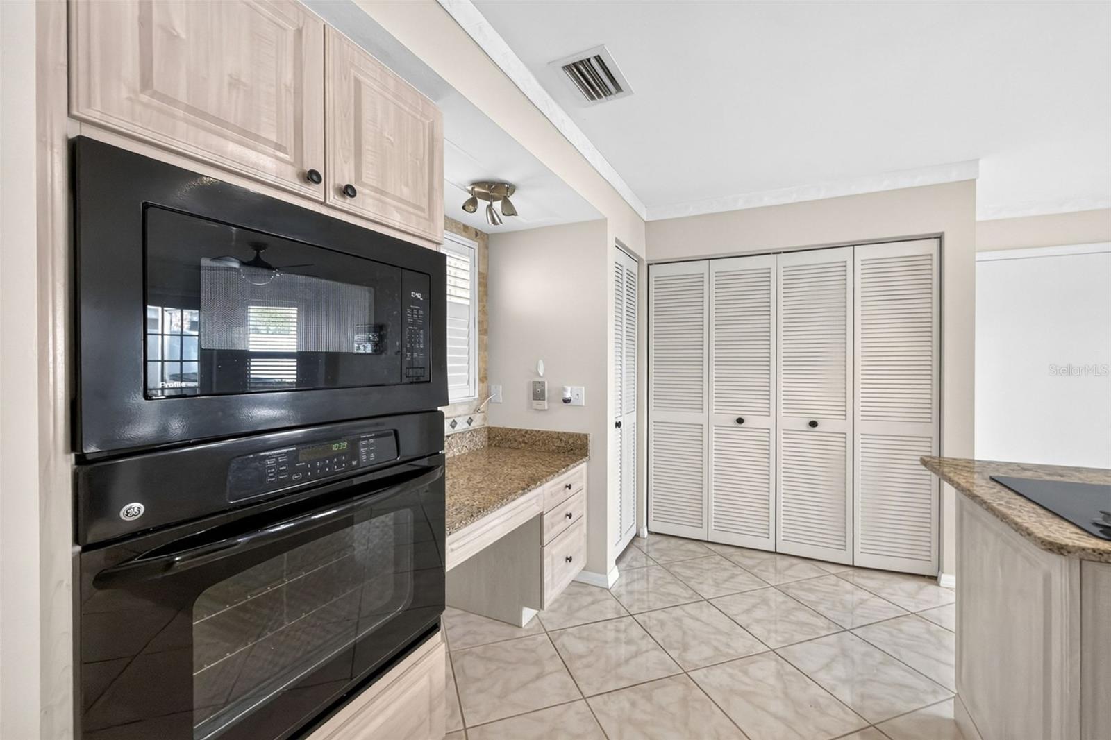 718 BRIGHTSIDE CRESCENT DR #10 — photo 20