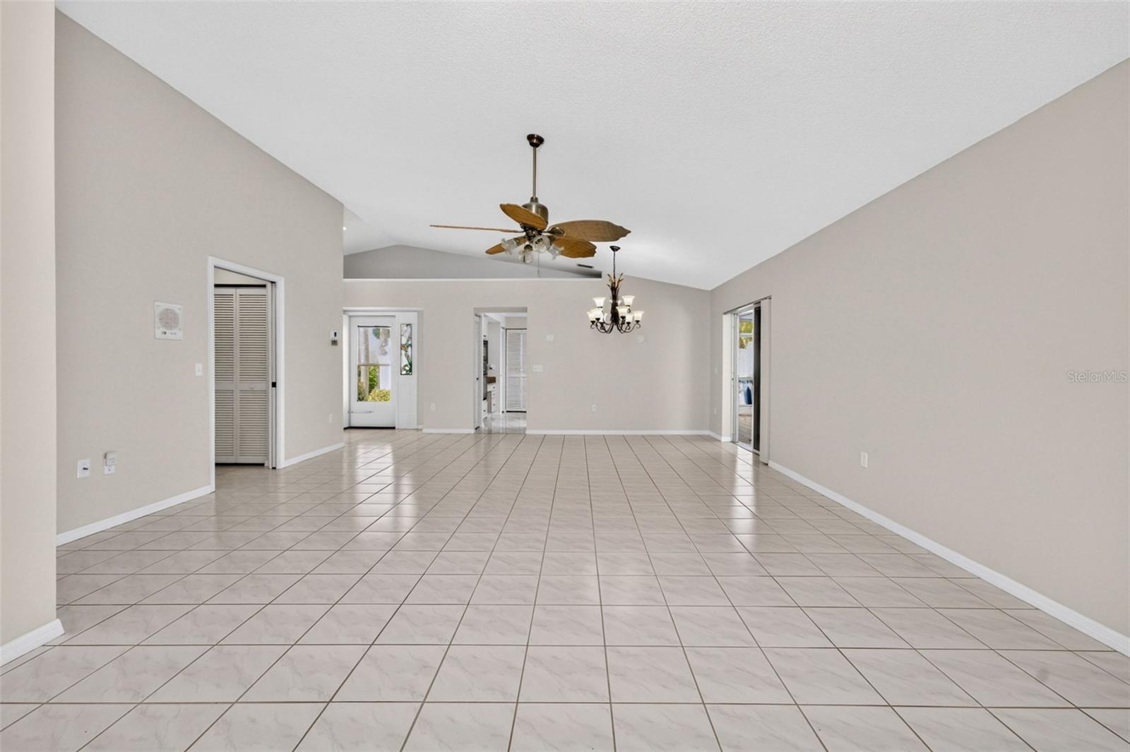 718 BRIGHTSIDE CRESCENT DR #10 — photo 8
