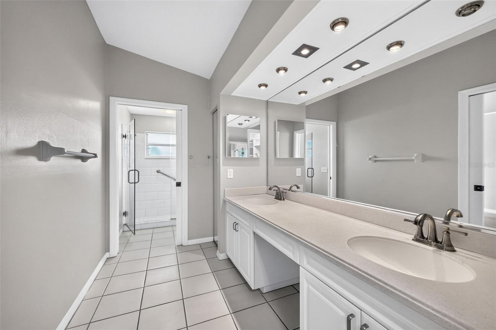 718 BRIGHTSIDE CRESCENT DR #10 — photo 35