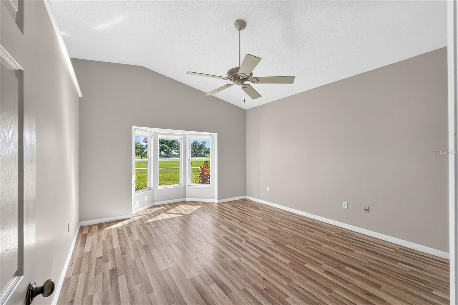 718 BRIGHTSIDE CRESCENT DR #10 — photo 32