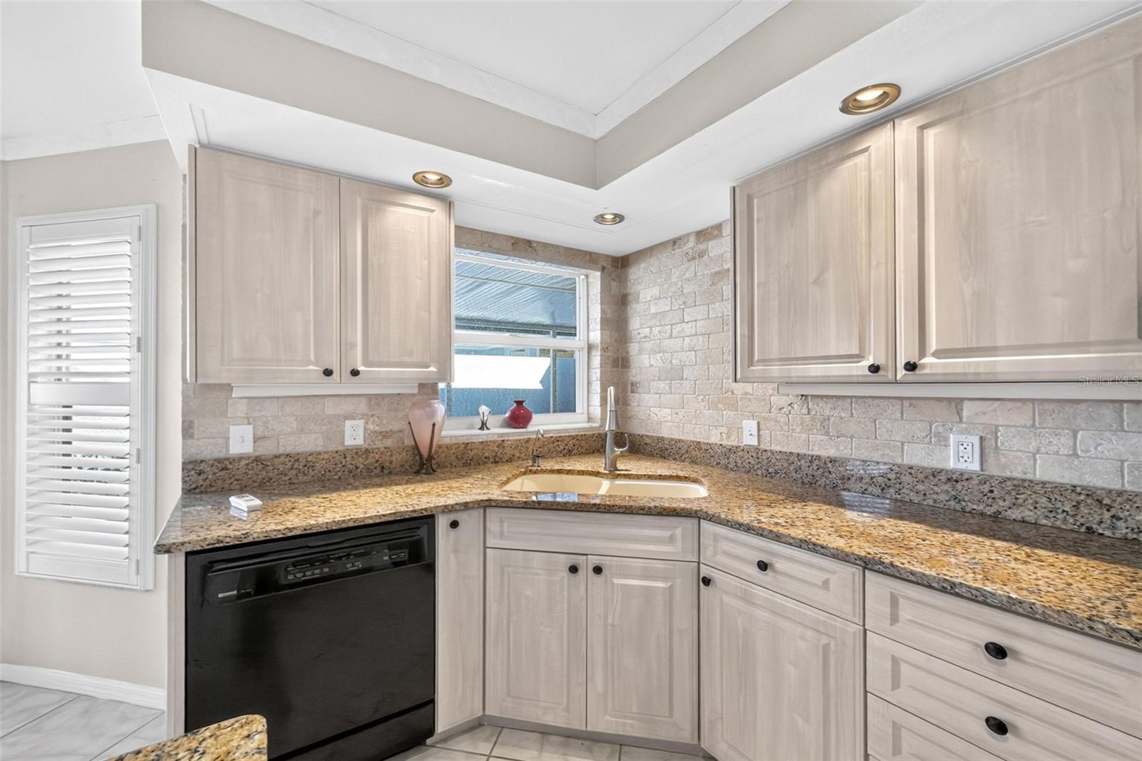 718 BRIGHTSIDE CRESCENT DR #10 — photo 28
