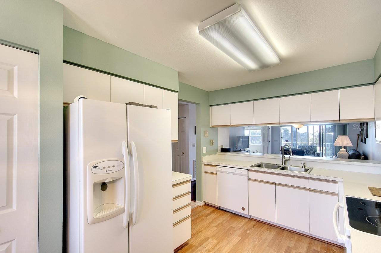 2608 WATERFORD WAY #B — photo 11