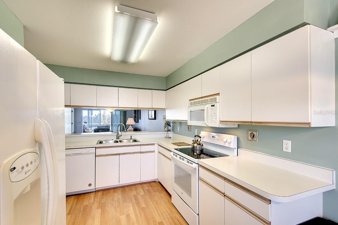 2608 WATERFORD WAY #B — photo 10