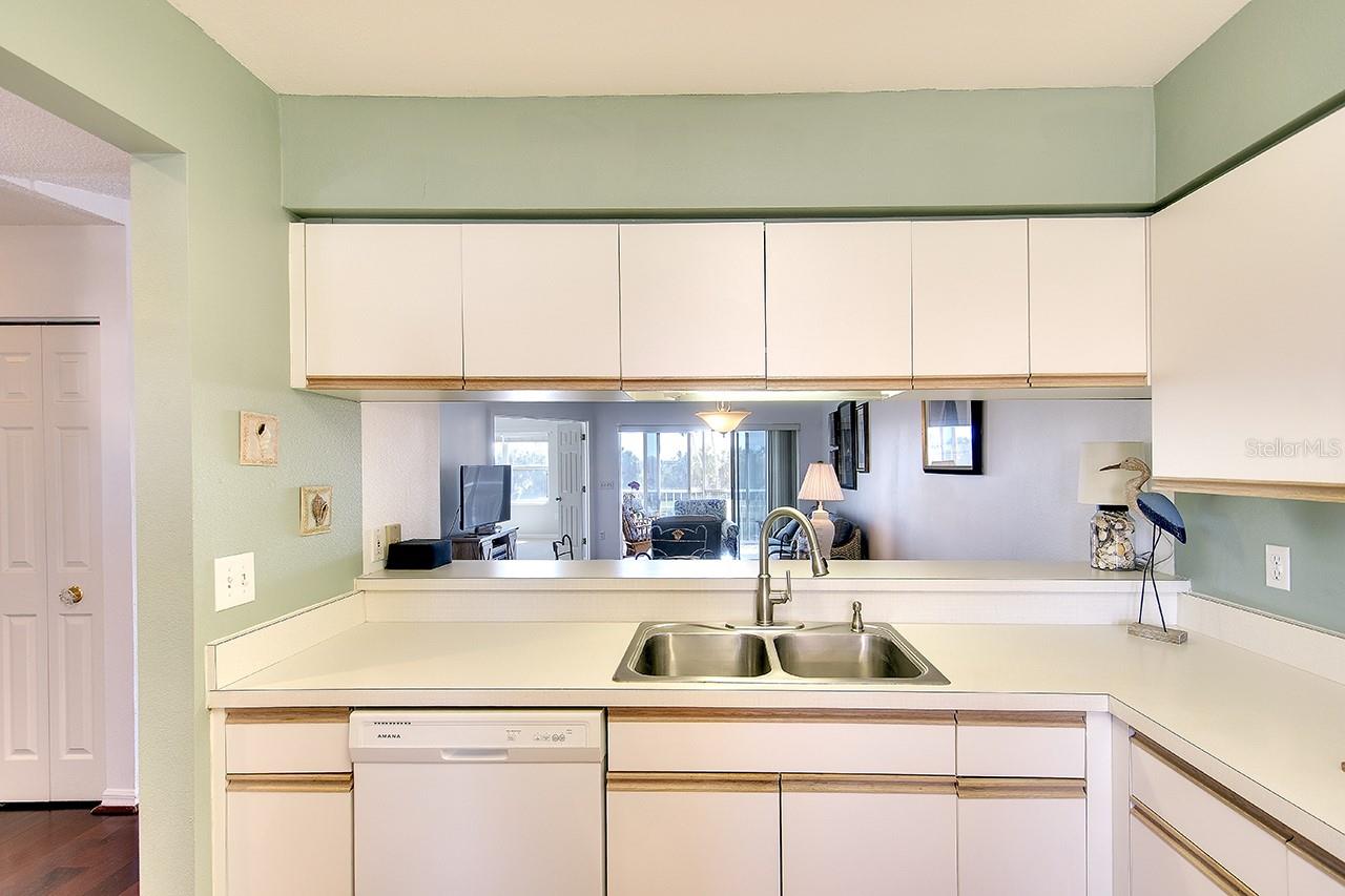 2608 WATERFORD WAY #B — photo 9