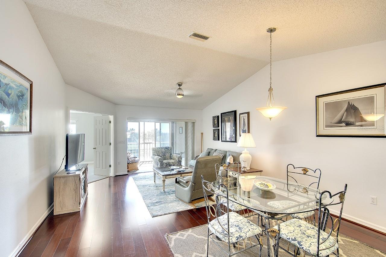 2608 WATERFORD WAY #B — photo 4