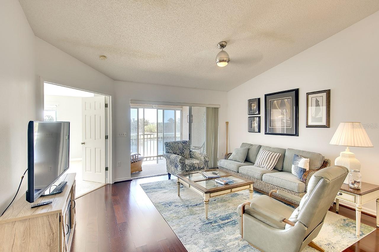 2608 WATERFORD WAY #B — photo 5