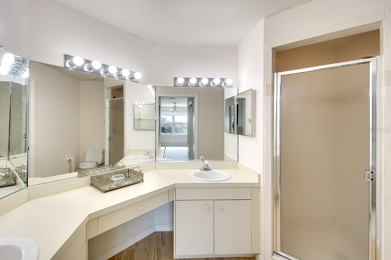 2608 WATERFORD WAY #B — photo 17