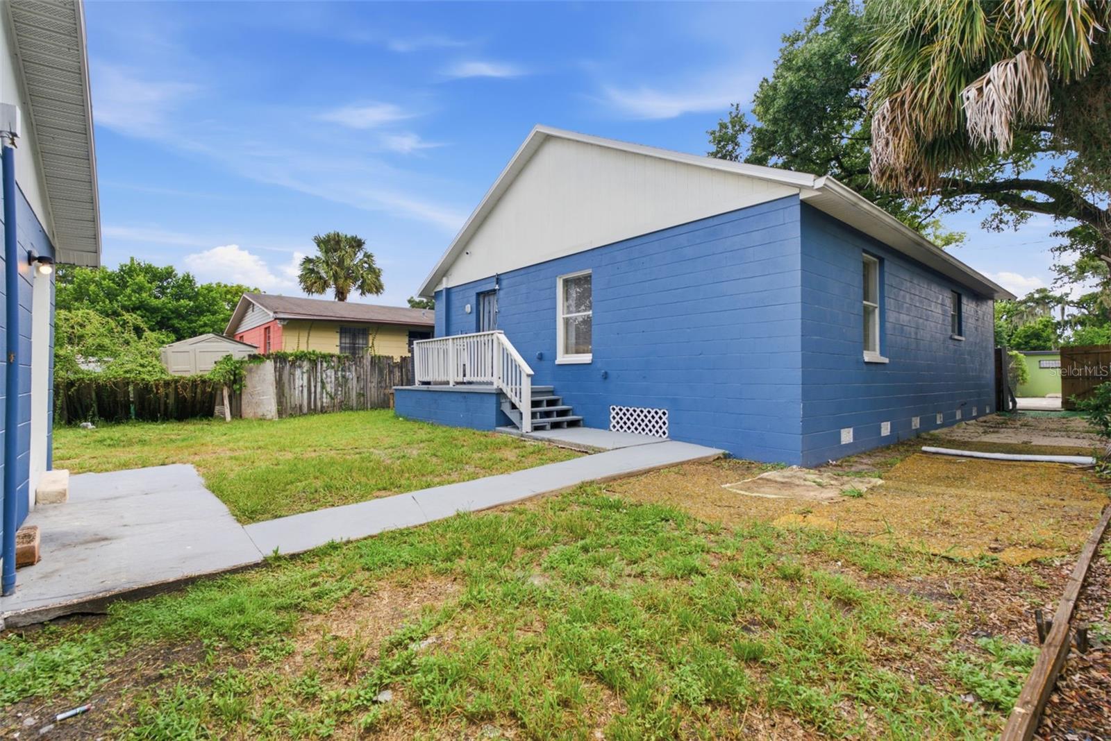3203 DELEUIL AVE — photo 27