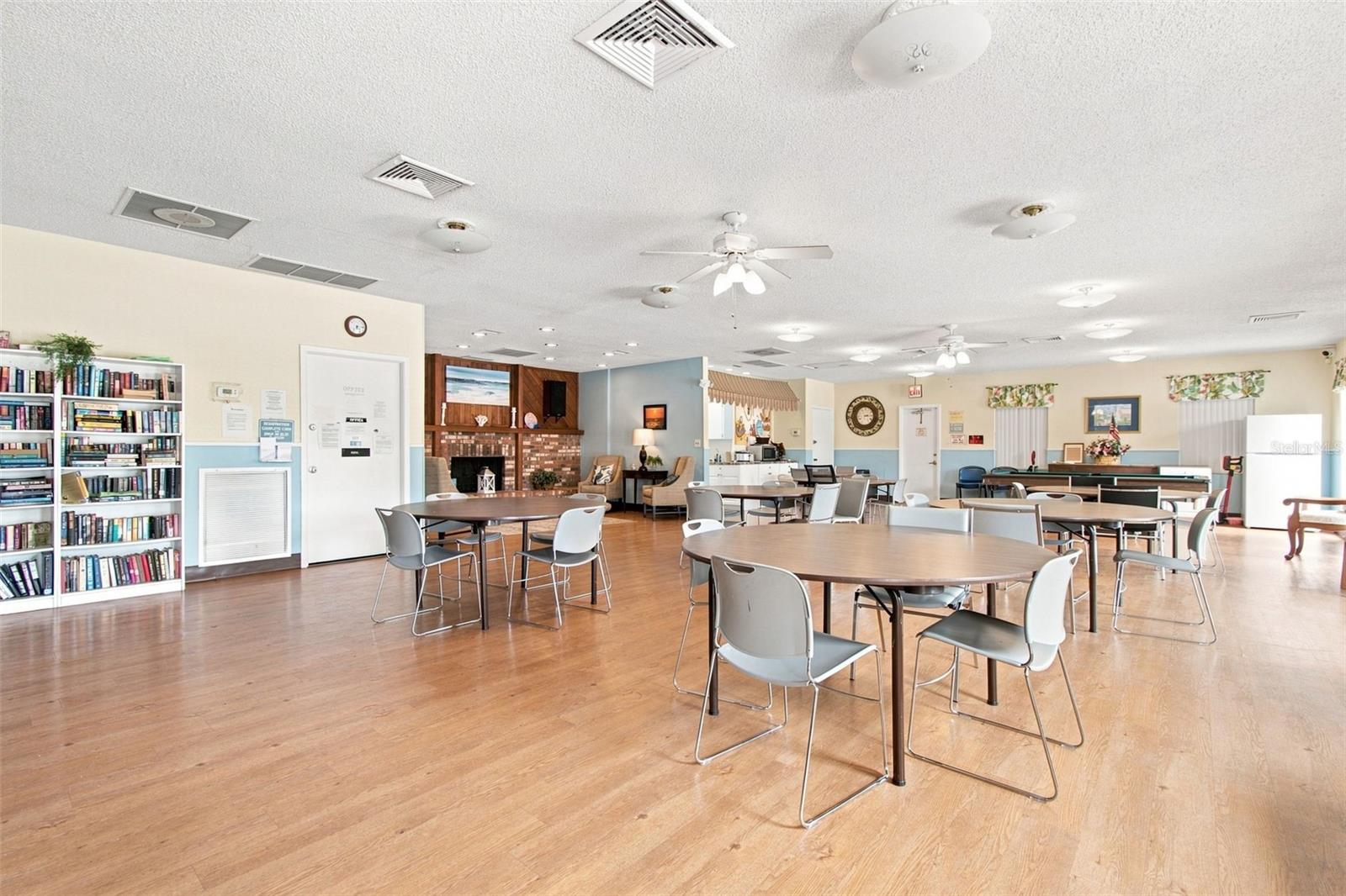 217 S MCMULLEN BOOTH RD #179 — photo 38