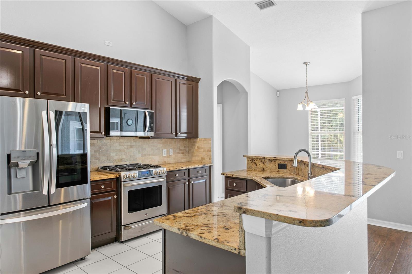 1604 LORIANA ST — photo 17
