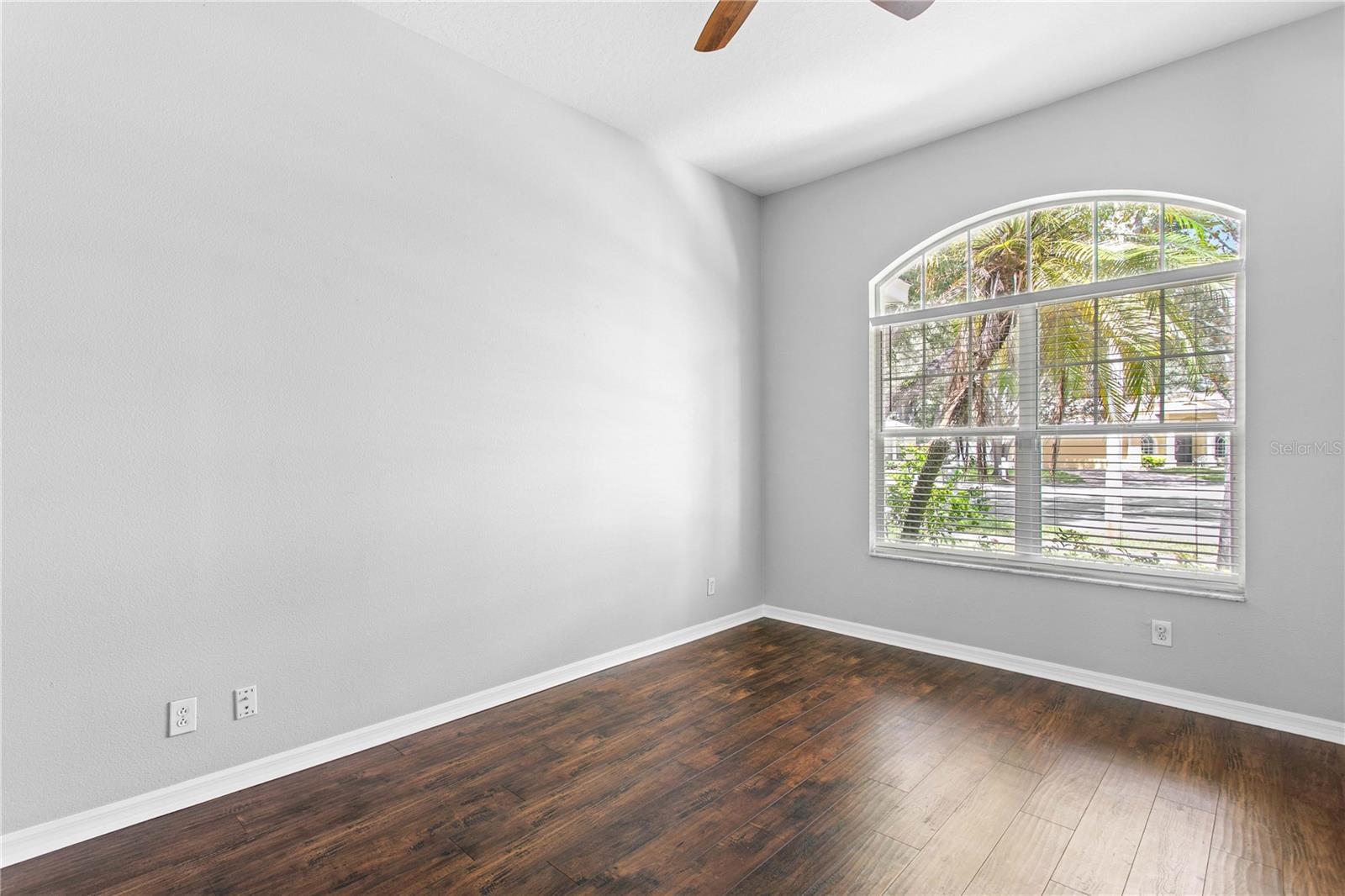 1604 LORIANA ST — photo 9