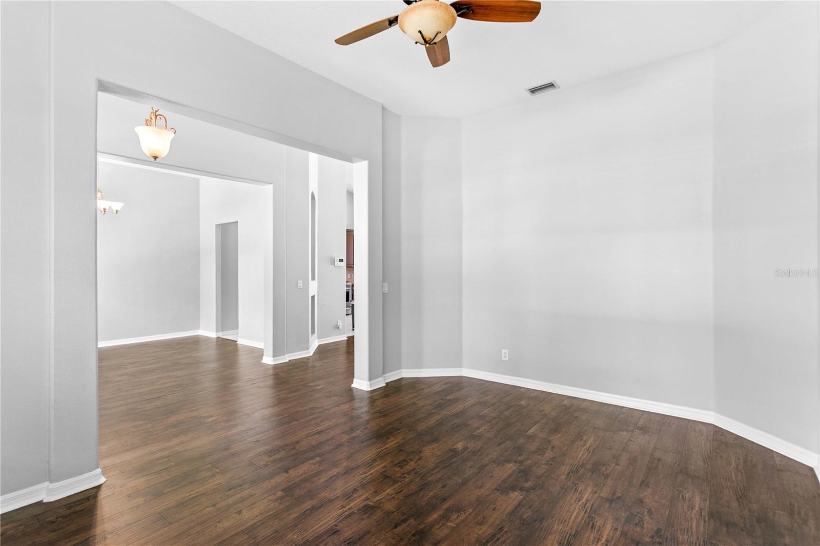 1604 LORIANA ST — photo 10