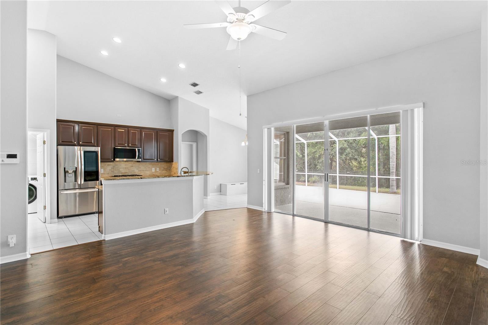 1604 LORIANA ST — photo 14