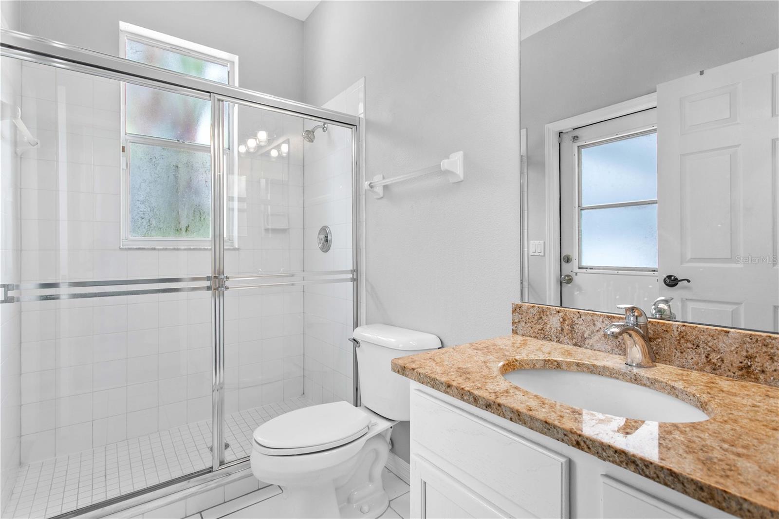 1604 LORIANA ST — photo 31