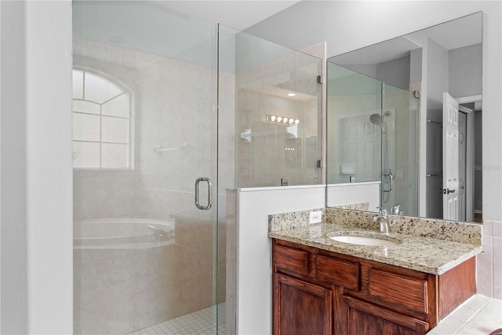 1604 LORIANA ST — photo 24