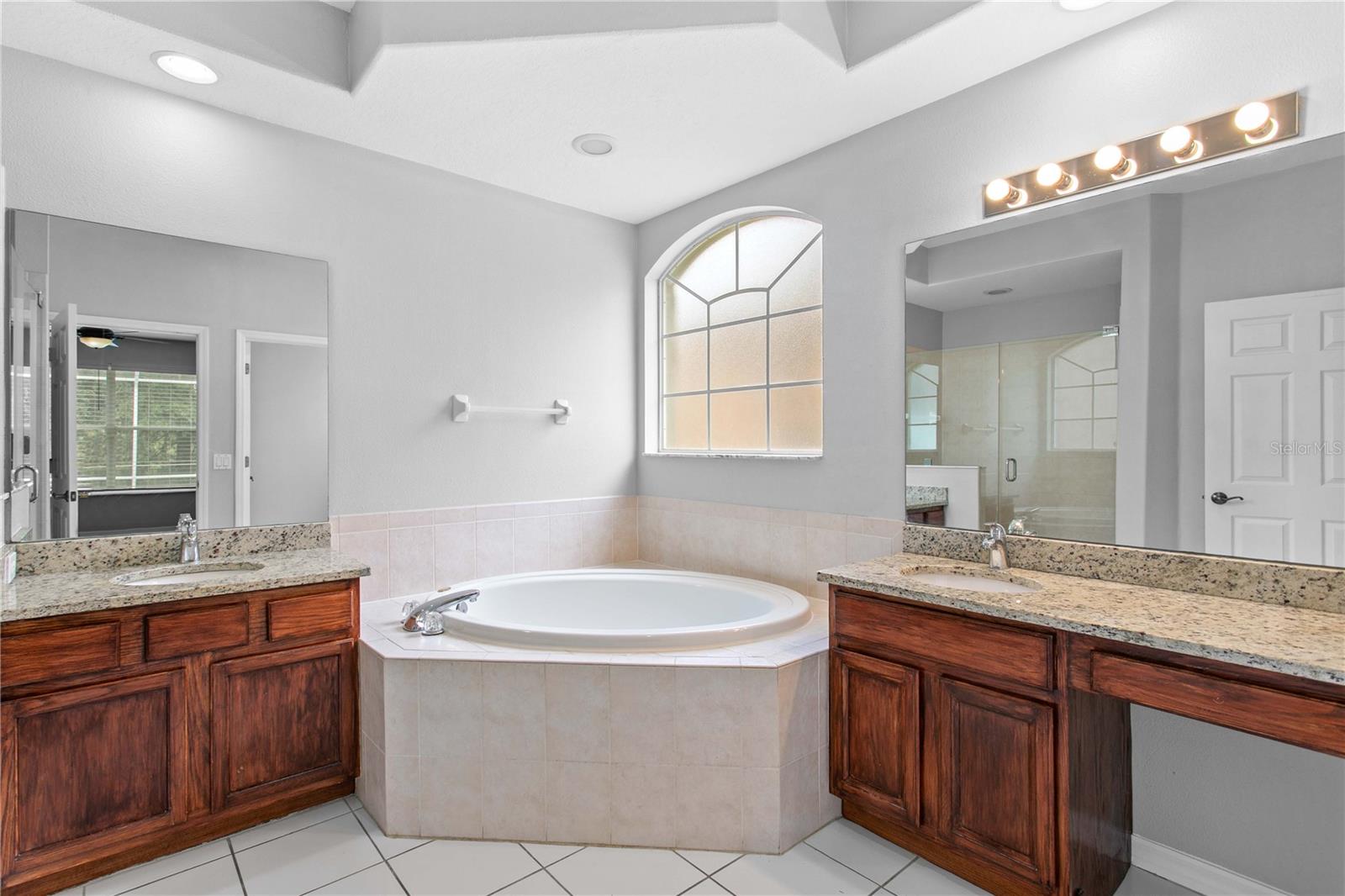 1604 LORIANA ST — photo 25