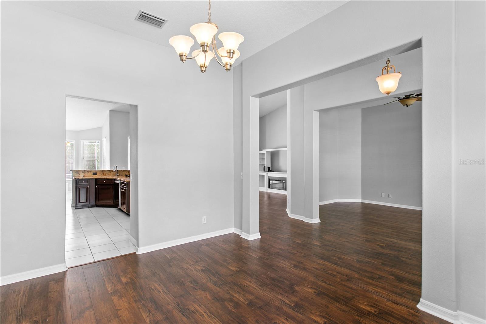1604 LORIANA ST — photo 7