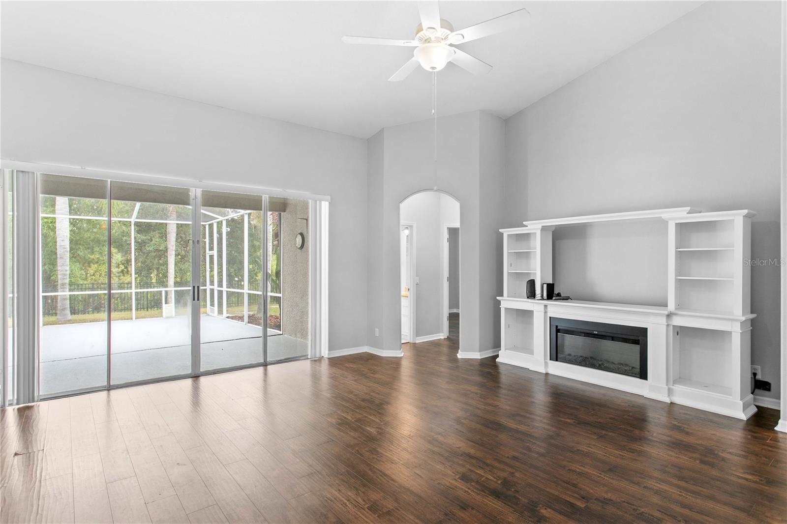 1604 LORIANA ST — photo 13