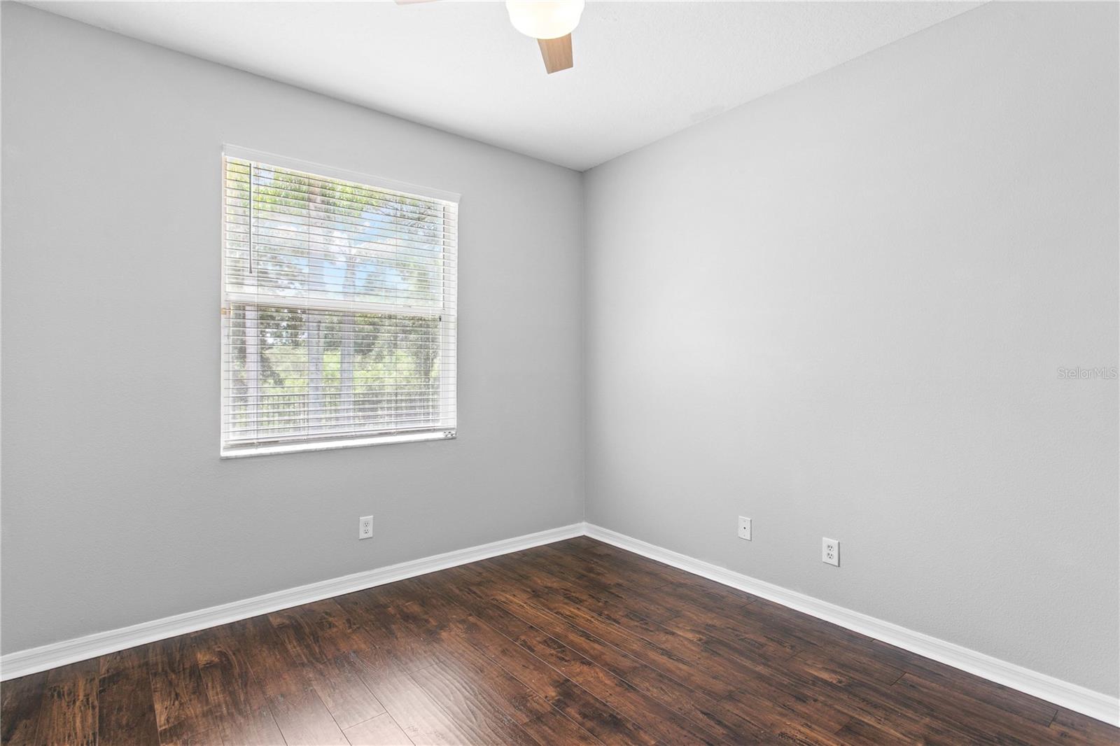 1604 LORIANA ST — photo 32